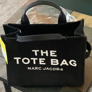 Mark Jacobsen The Tote Bag NWT Medium